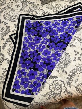 Women’s Purple Floral Silk Scarf/Wild rag